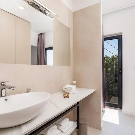 Frami بيت للعطل