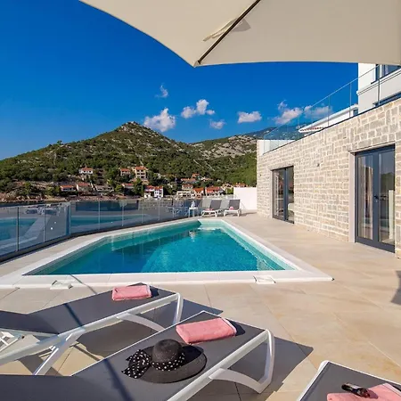 Frami * Стариград