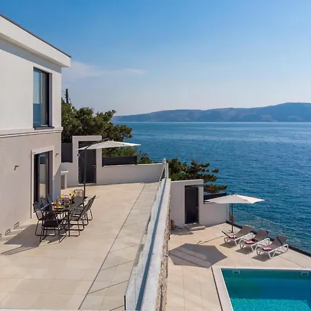 Frami * Starigrad (Kvarner)