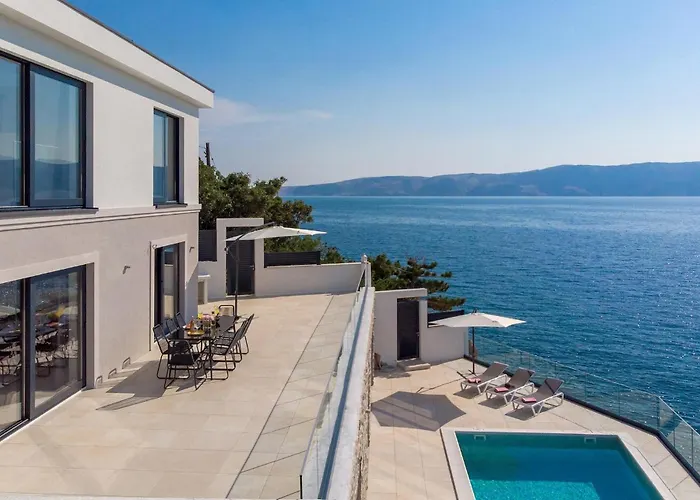 Frami * Starigrad (Kvarner)