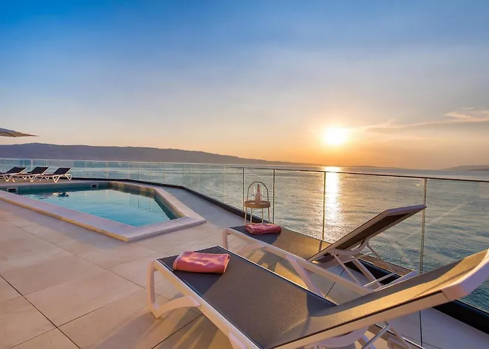 Frami Стариград