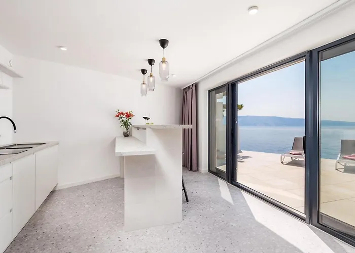 Frami * Стариград